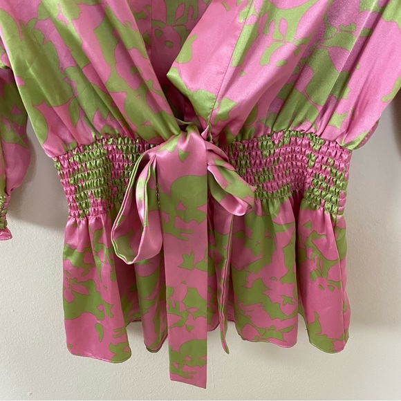 Y2K Silky Top pink green bow top BCBG - Picture 5 of 7